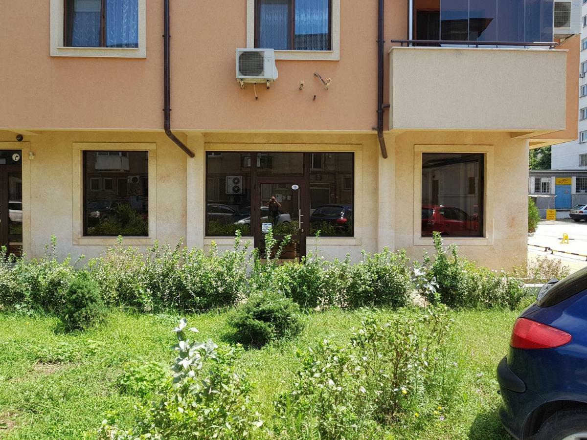 Хепи Апартмънтс Plovdiv Buitenkant foto